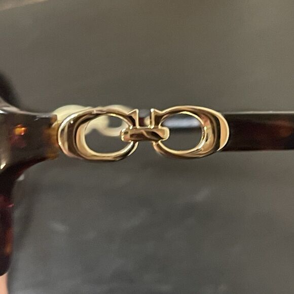 COACH Kissing C Square Black Sunglasses L948 HC8145 NO CASE - Picture 3 of 11